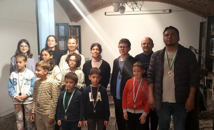 Arona: torneo di scacchi in biblioteca